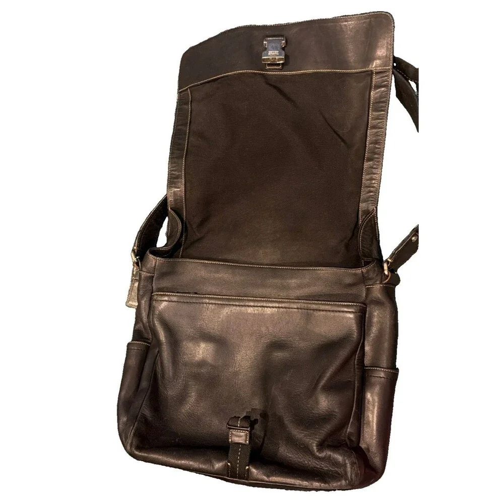 Coach shoulder bag